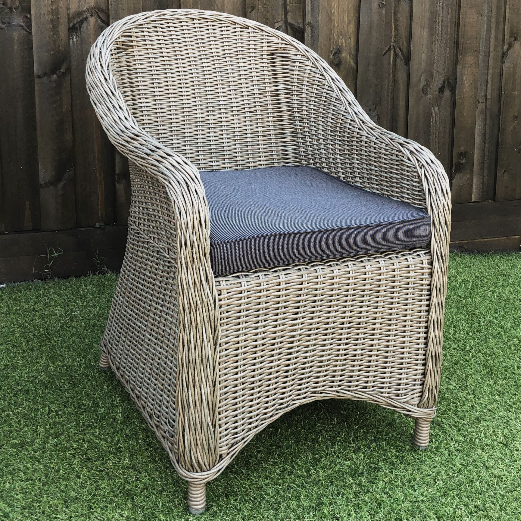 Poly rattan dining deals chairs